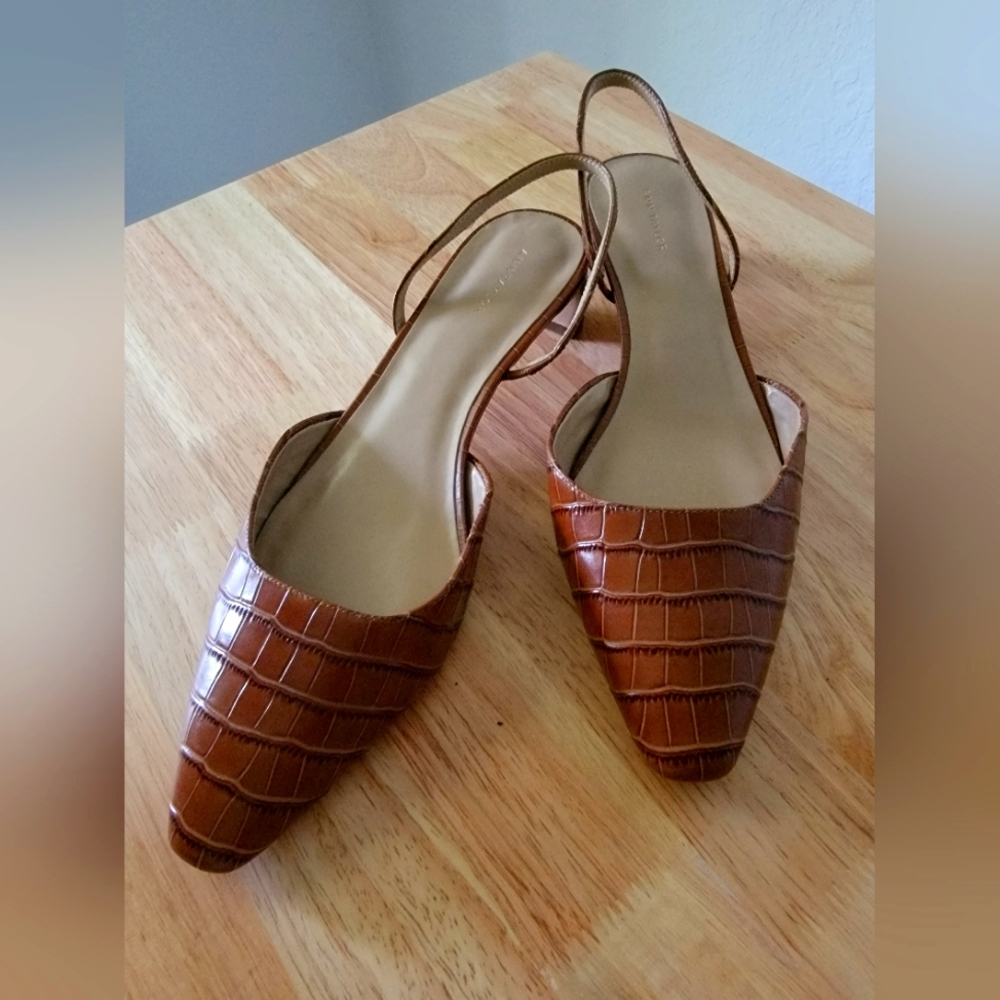 Ann Taylor Camel Croc Print Strappy Heeled Sandal